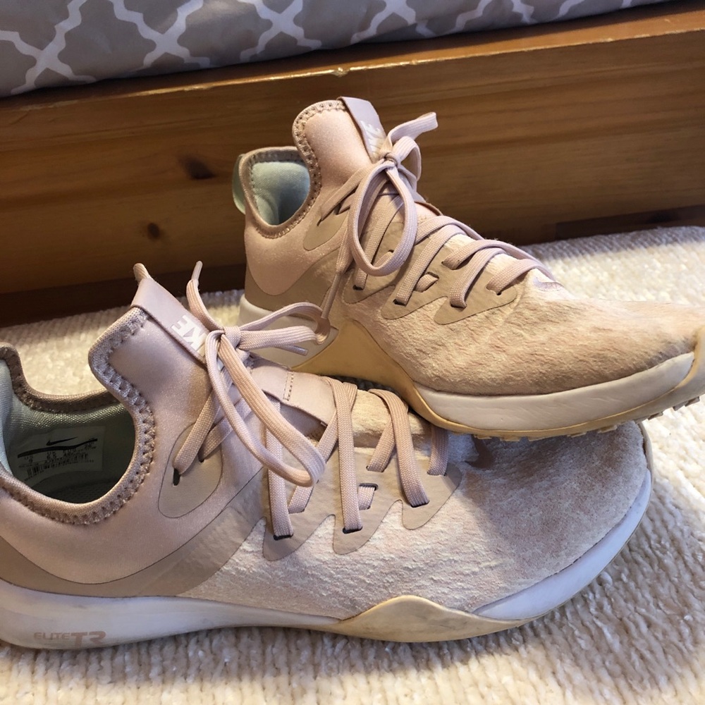 Nike Elite TR training shoes